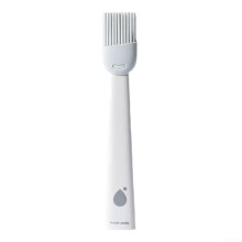 Effortless Cleaning Silicone BBQ Brush For Basting And Applying Oils In Kitchen White
