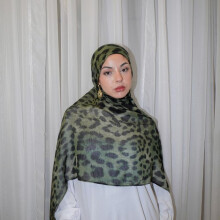 (Jungle Mirage) Printed Ombre Modal Hijab Chowdhury Dress