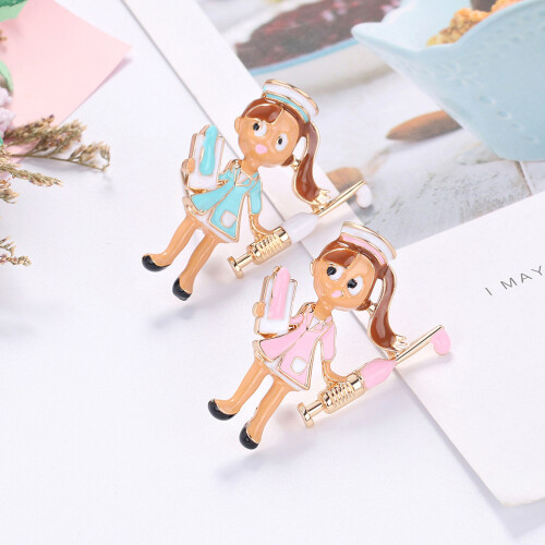 1 Pack Cartoon Character Brooches 1pack Pink Blue 2