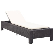 Transat chaise longue de baño de sol con cojín negro de resina trenzada 02_0012197