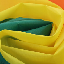 LGBTQ+ Polyester Regenbogenflagge 3x5ft mit Ösen für Feierlichkeiten
