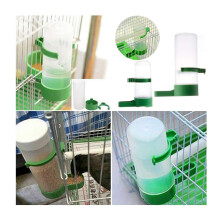 Round Plastic Birds Livestock Feeding Water Bottle Container For Poultry Durable Plastic Waterer Smooth Drinking