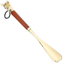 com enfeite de cabeça de animal e longo de 32 cm