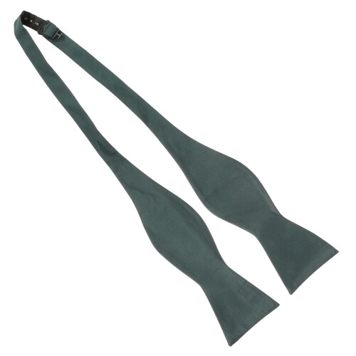 gravata com pingente de para masculina