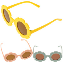 3 paia occhiali sole con design