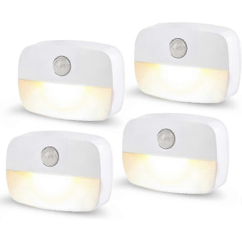 Set of 4 sports lights with automatic on/off and light sensor