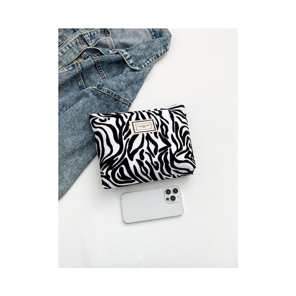 (Multicolor2, Please Refer To The Pictures for Dimensions) Fashion Leopard Pattern Makeup Bag for Summer 2025, Large Capacity Cosmetic Storage Bag, Po