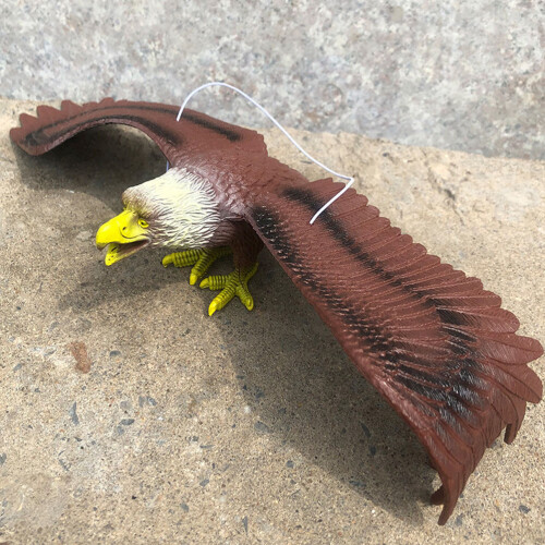 2pcs Realistic Plastic Eagle Decorations Toys For Garden 2