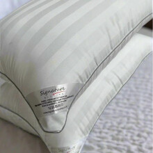 (4 Pack) Hotel Quality Egyptian Cotton Broad Stripe Luxury Zipped Piping Bed Pillows - Soft Support, Bounce Back Hollowfiber Pillows, Pack of 2/4/6