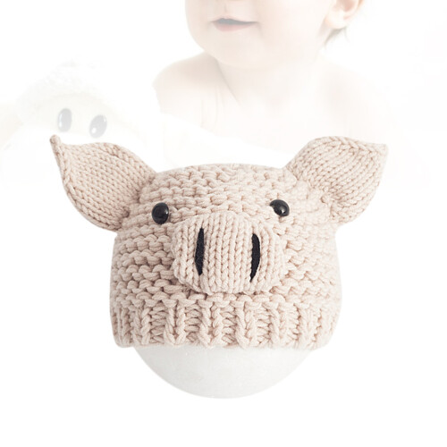 cappellino all'uncinetto in beige 1