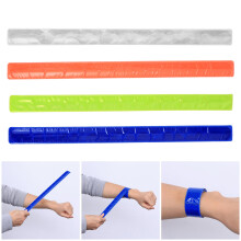 8 pvc polsbanden met klapsluiting, reflecterend voor en