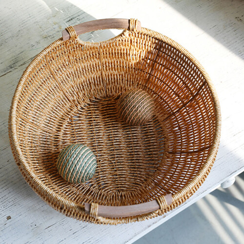 1Pc Brown Handmade Plastic Decorative Basket for Kitchen and Home Use 1