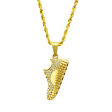 1 goldener diamantbesetzter Skateboard-Schuhanhänger für Kinder