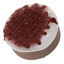 simulatie cake model met valse chocolade chips voor dessert decor