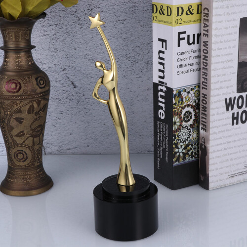 1 troféu metálico para 2