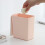 desktop kunststoff müllbehälter mini eimer mit deckel pink 10