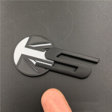 Metalowa chromowana, czarna naklejka na tylną klapę samochodu z logo S, szaro-czarna