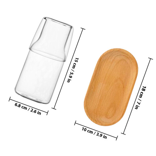 eine glaskaraffe mit tablett, transparent, zum 1