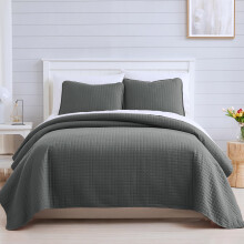 Southshore Fine Living, Inc. King Size Quilt Set, Grey Bedspread with 2 Pillow Shams, Soft Microfiber