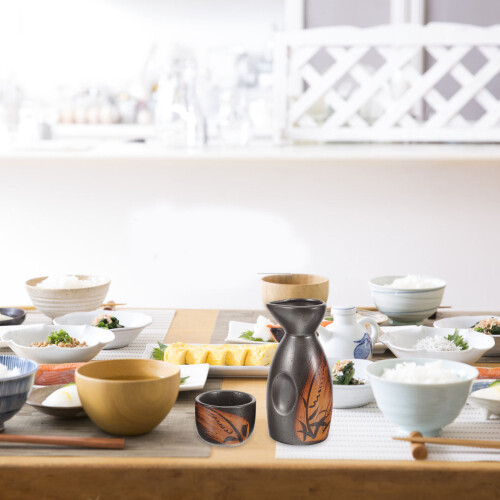 Conjunto Japonês De Saquê Porcelana E Cerâmica Com Garrafa E 2