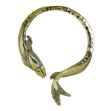 (Gold) Oversized Fish Necklace Unique Fish Necklace Alloy Texture Neck Jewelry Suitable for Date and Social Gatherings Wear Silver