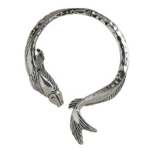 (Silver) Oversized Fish Necklace Unique Fish Necklace Alloy Texture Neck Jewelry Suitable for Date and Social Gatherings Wear Silver