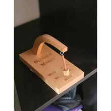 (A, yellow) Wooden Decision Maker Magnetic Swing Pendulum Decision Tabletop Game Toy Decor