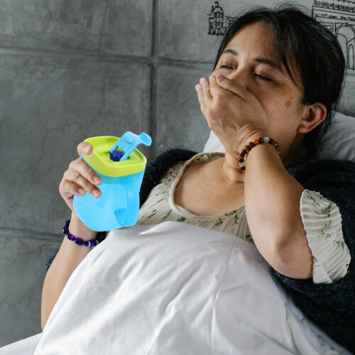 Spill Proof Straw Cup For Adults And Elderly Care 2