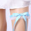 beinschmuck mit schleife hellblau 11