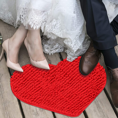 Red Heart Shape Rug for Valentine Decor 2