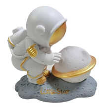 (Golden) Astronaut Diary Planet Night Light Ornament, Resin Bedside Lamp, Ornaments For Bedroom Kids Dcor