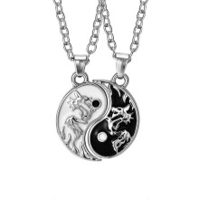 (1) 2 Pieces Yin Yang Pendant Necklace for Men Women Tai for Chi Stitching Necklace for Sun Moon Couples Matching Necklaces