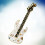 gitaarvormige emaille speld , wit 10