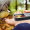 2Stück Vogeltrainingsbox Vogelfutterschieber Außenblechdose 10