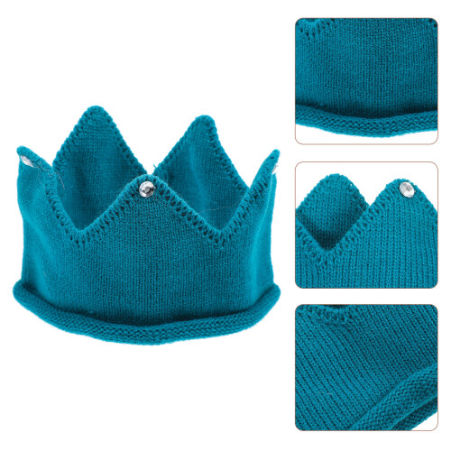 Strickmütze Mit Kunststoffkronenverzierung 2