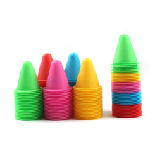 Roller Skating Training Cones Plastic Roadblocks Agility Drills Windproof 50 Pcs Outdoor Indoor Practice Random Colors