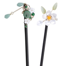 2Pcs Dangle Flower Hair Sticks Wooden Hair Bun Pin Assorted Colors