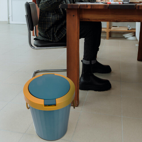 Blue Push Type Trash Can With Cover For Bathroom And Bedroom 1