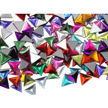 Allstarco 13mm trekant flad ryg Akryl Rhinestones Assorterede farver Plastperler til h?ndv?rk Kostumeudsmykning Kortfremstilling Smykker Smykkerf