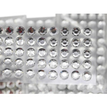 8 mm SS40 kristalli itseliimautuva akryyli strassikivet muoviset kasvokivet jalokivet kiinni vartaloon tee-se-itse-kortteja ja kutsuja varten askarte