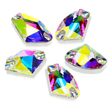 DONGZHOU Dysmorphism Shape Crystal AB Ompele strassikivi Tasomaiset kivet, joissa on reiki Ompelukivet Helmi tee-se-itse-ksitit varten Pukuvaat