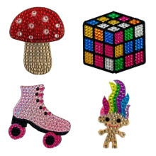 StickerBeans De Originele Rhinestone Sticker - Retro Set van 4 (2" x 2", 4-Pack) - Sprankelend, Plakrug, Vormgegeven