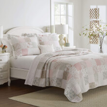 Laura Ashley Home - Queen Quilt S?t Vendbart bomuldssenget?j med matchende Shams Letv?gts boligindretning til alle ?rstider (Breezy Floral Pink/G