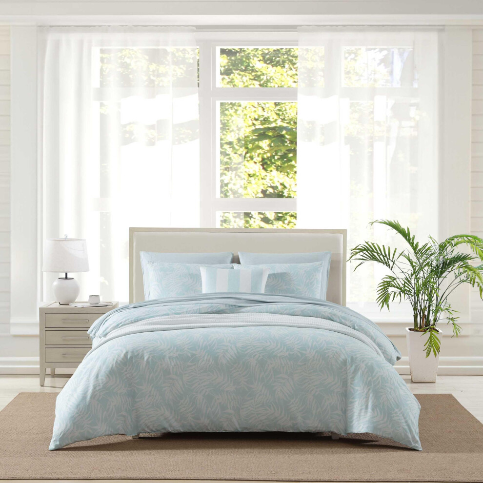 Tommy Bahama - King Comforter Set Breathable Bedding With Matching Shams Luxuriously Soft Bedding Set Oeko-Tex Certified (Art Of Palms Blue King)
