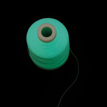 Glow-In-The-Dark Nähgarn Blau Polyester 1 Rolle