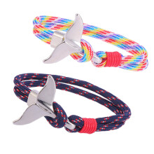 2 whale-tail-armbänder -paracord mit metallhaken