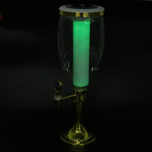 1,5-l Wein-Bier-Turm aus Kunststoff mit LED-Licht, gold