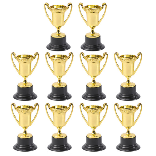 10 unidades de troféus plástico e pequenos