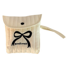 (D) Fashionable Polyester Menstrual Bag With Decorative Sheet Compact And Suitable For Women And Girls Portable Menstrual Tissue Bag