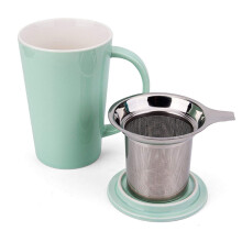tee-filter aus , tee-ei, teesieb für zuhause und büro